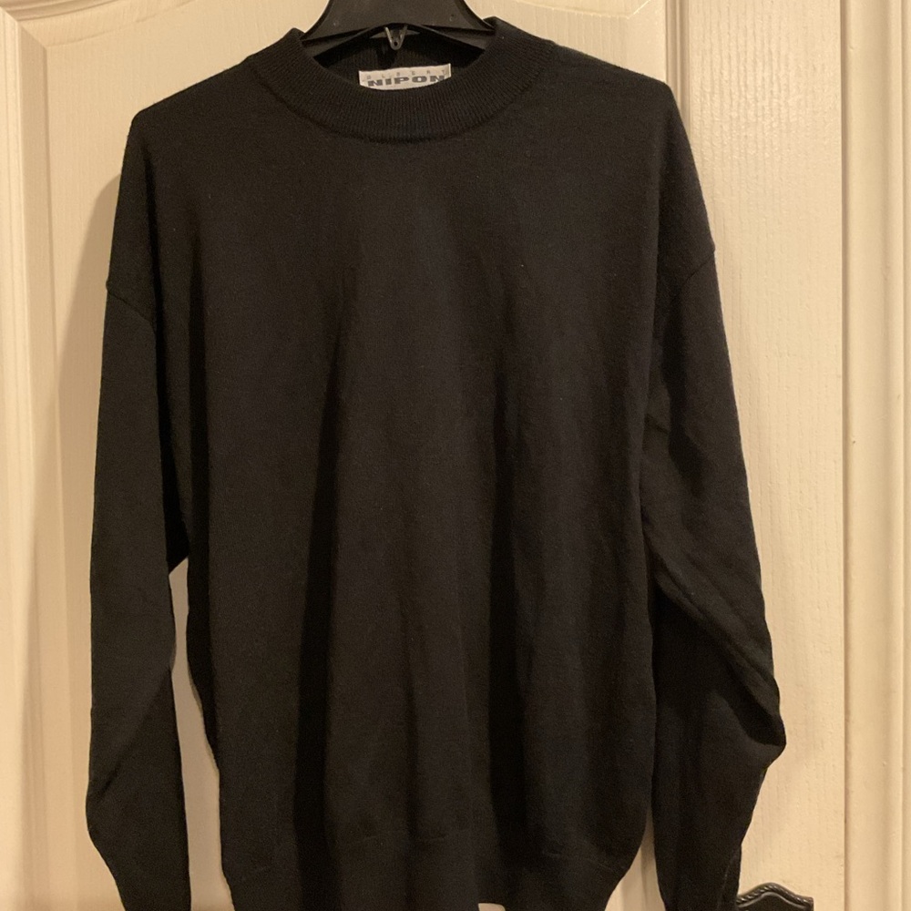 Albert Nipon Men's Classic Black Crewneck Sweater